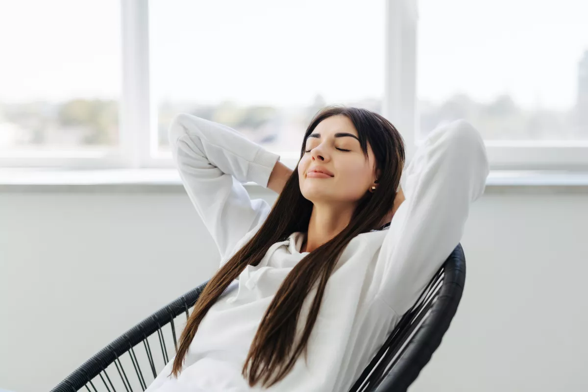 Cbd Vape Pen Women In Total Relaxation