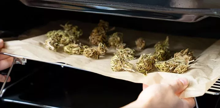 Decarboxylation Cannabis In The Oven